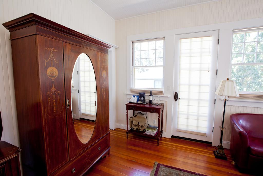 The Inn On First Napa Room photo