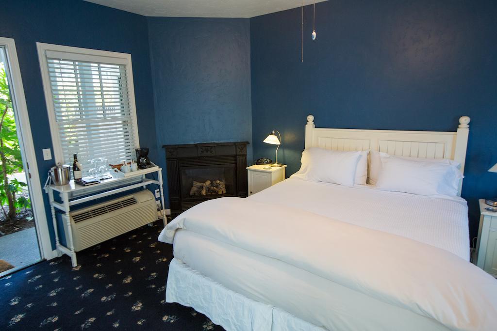 The Inn On First Napa Room photo